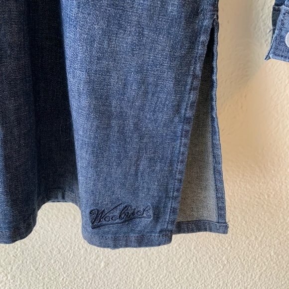 LIKE NEW! Woolrich Button Down Denim Shirt Size Large - Picture 4 of 9